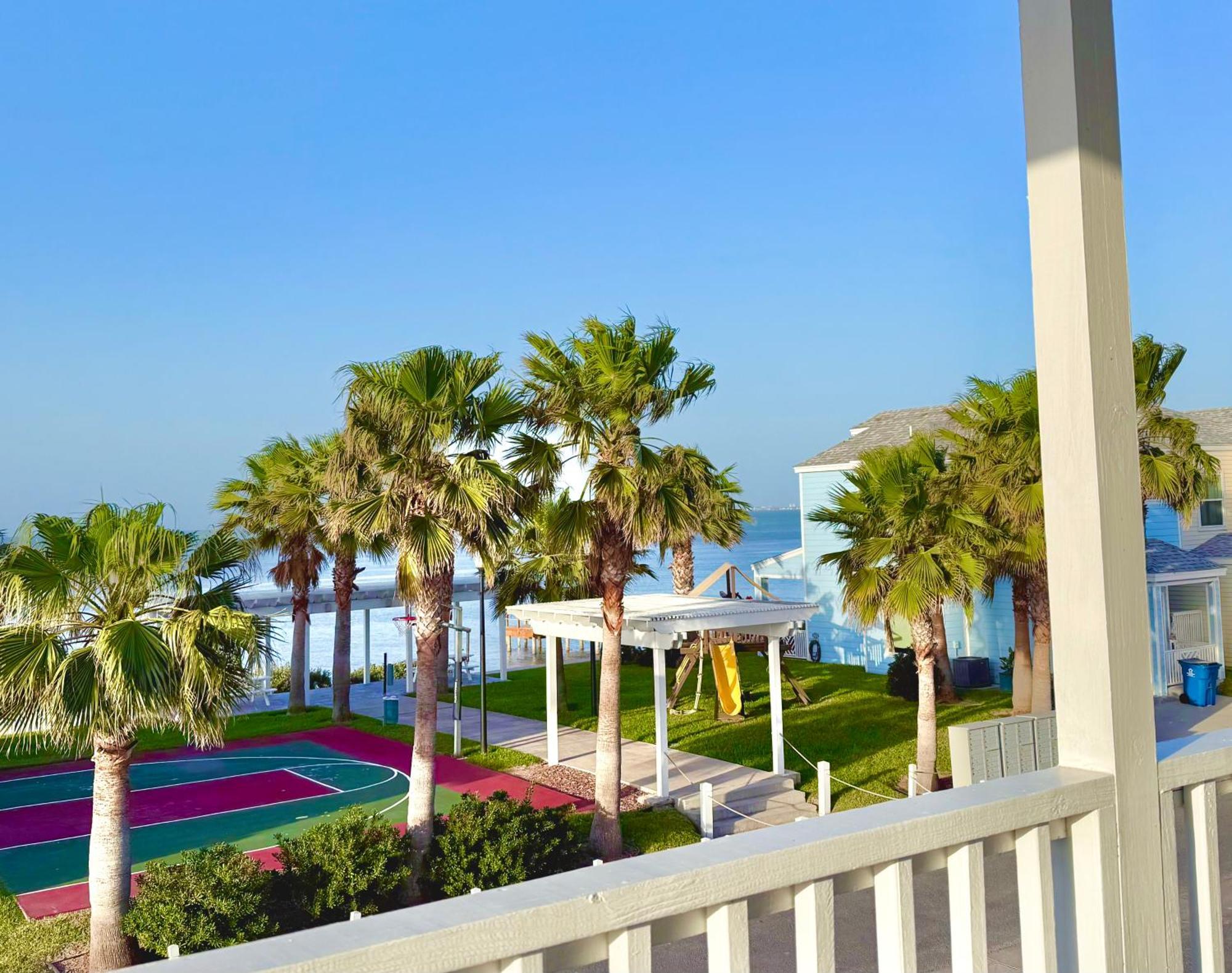 Bayfront Cottage- Pool - Hot Tub - Close To Beach พอร์ตอิสซาเบล ภายนอก รูปภาพ